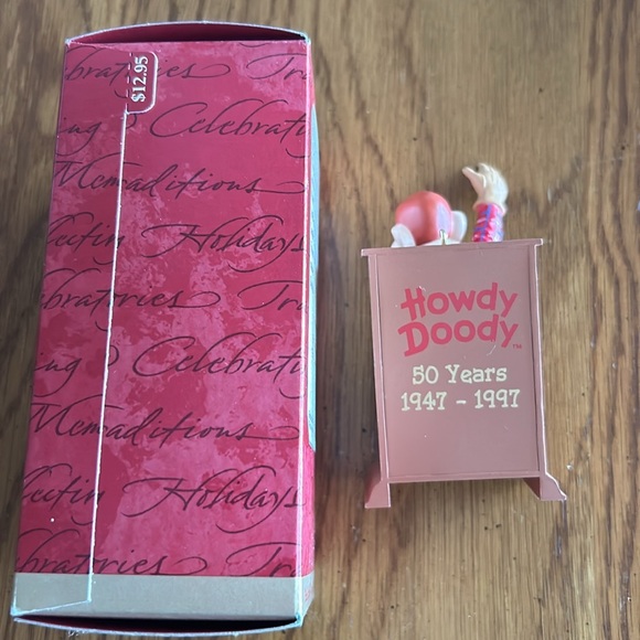 Hallmark Keepsake Ornament, Howdy Doody, Anniversary Edition, 1997 - Picture 5 of 7